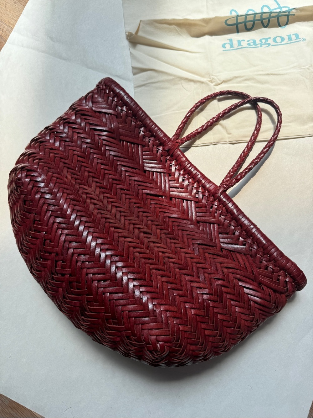 Dragon Diffusion 6 lines woven top handle tote bag in burgundy - Picture 2 of 8
